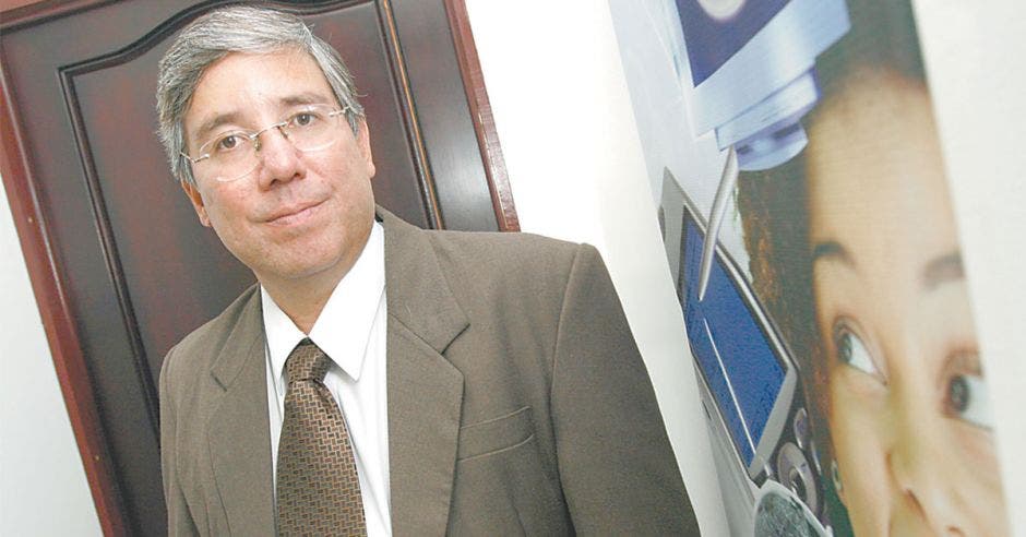 Adolfo Arias, director de la División Servicios de Telecomunicaciones del ICE