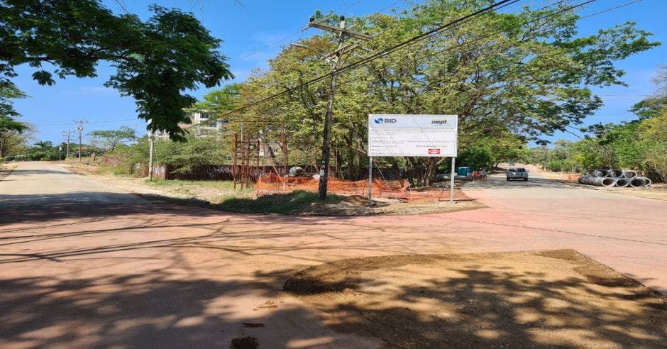 Obras en tramo Tamarindo-Langosta