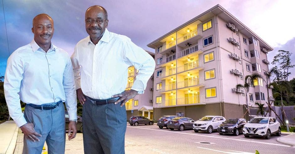Ro- gelio Douglas y Eduard Morgan, empresarios limonenses.