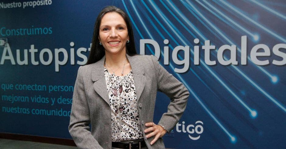 Vanessa Abuhazi, Micro and Small Manager de Tigo Costa Rica.