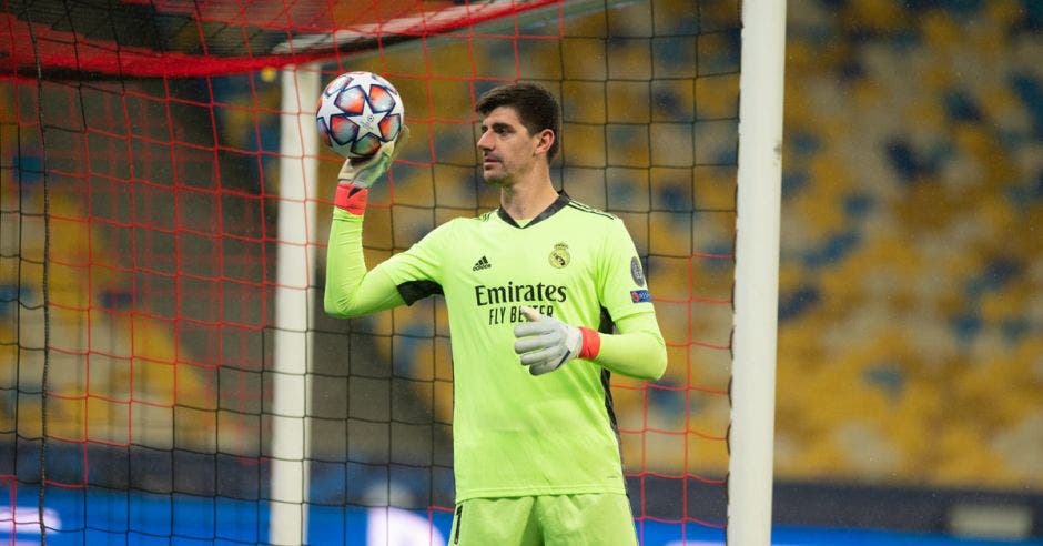 A Thibaut Courtois lo fulminó el Chelsea; Keylor se marchó antes