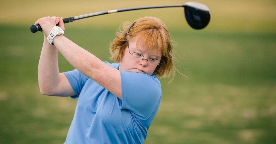mujer golf síndrome de down