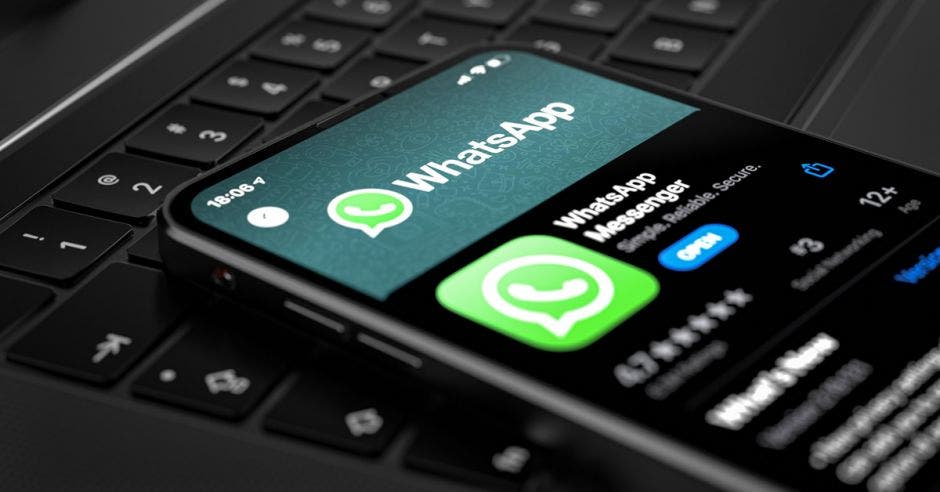 Whatsapp instalado en un celular