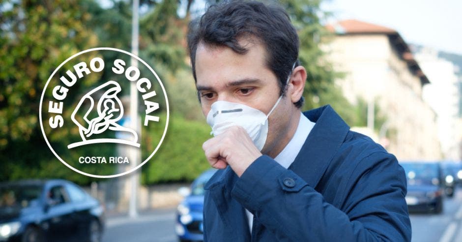 Una persona tosiendo con mascarilla y el logo de la Caja