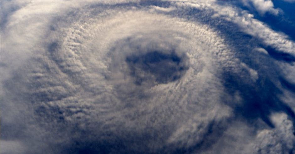 foto satelital de ciclón