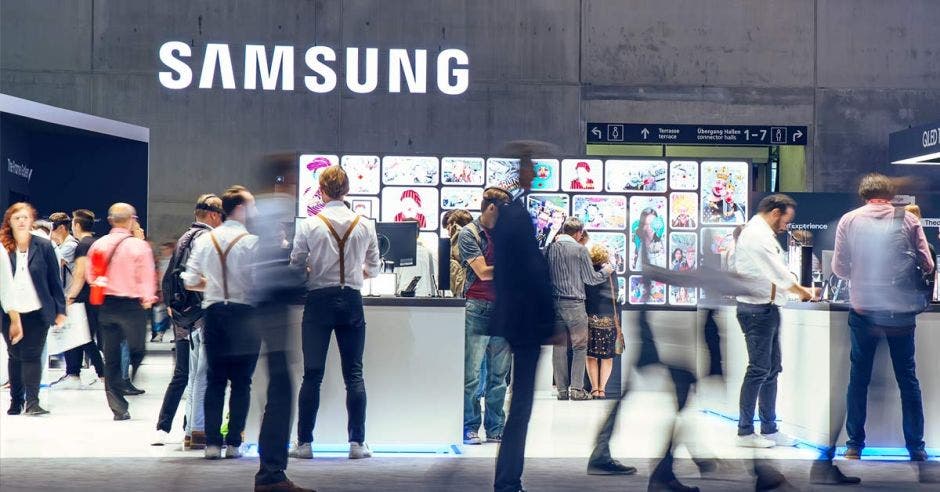 Samsung lidera la venta de celulares en el mundo.