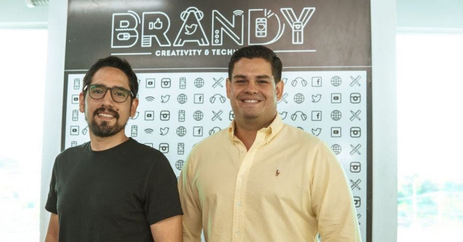 Juan Ignacio Jiménez, CEO de Brandy junto a Alan Calderón, director general creativo.