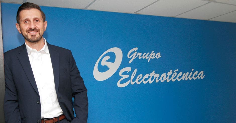 Mauricio Chacón, Gerente Comercial Regional de Grupo Electrotécnica.