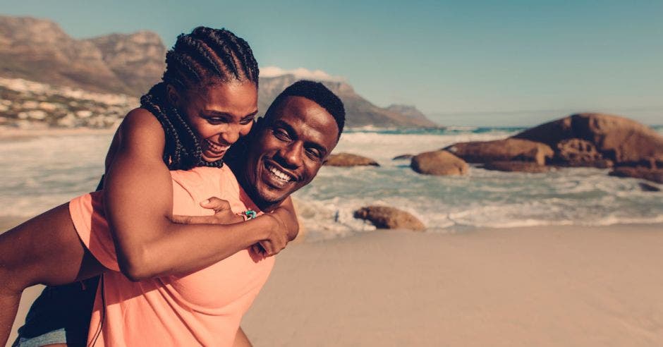 pareja afroamericana