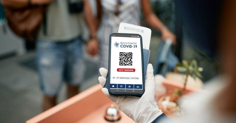 Código QR Turistas con el Pase de Salud