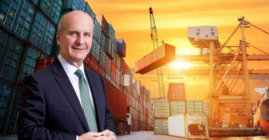 José María Figueres se plantea aumentar casi en un tercio las exportaciones de bienes y servicios para el 2025. Archivo-Shutterstock/La República.