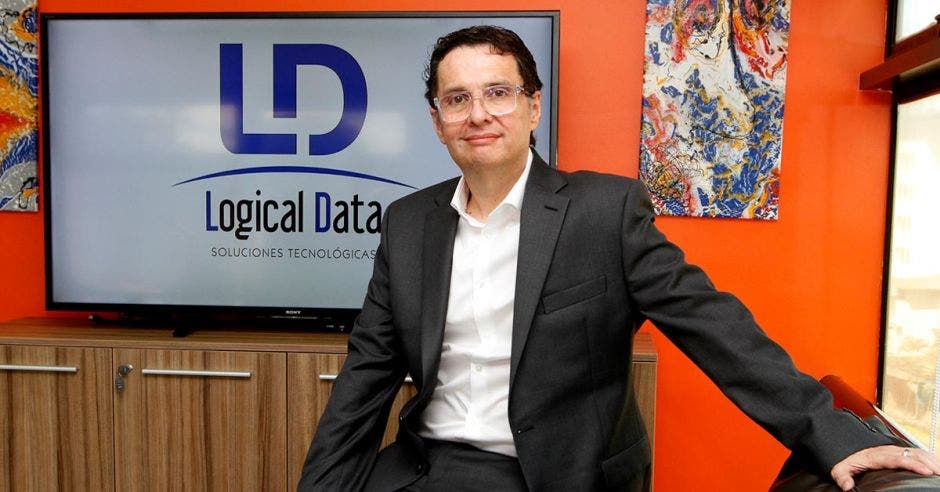 Michael Salazar González, Director General de Logical