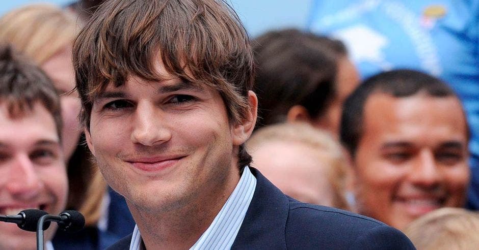 AShton Kutcher