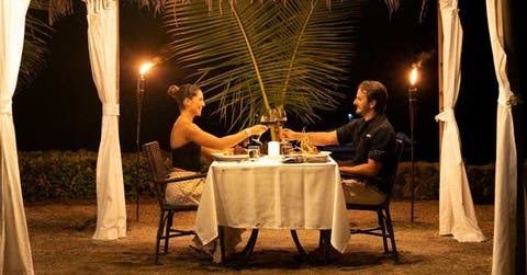 Pareja cenando