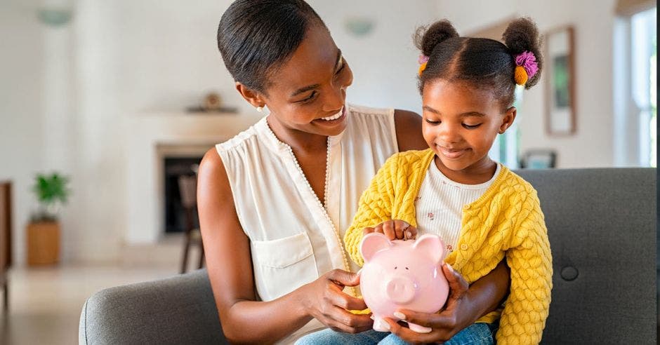 niños, madre, mujeres, dinero, ahorro