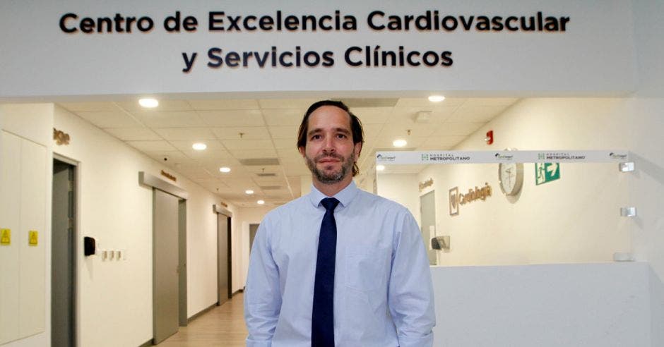 Dr. Mauricio Obón Dent, director del Centro de Excelencia cardiovascular del Hospital Metropolitano