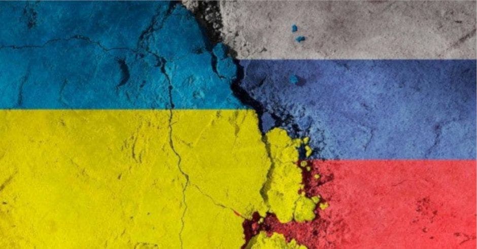 banderas de Ucrania y Rusia