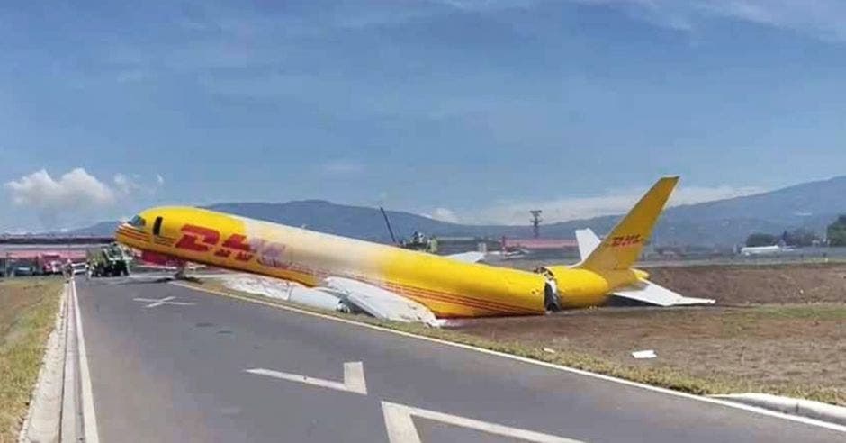 DHL, Aeropuerto Internacional Juan Santamaría, avión