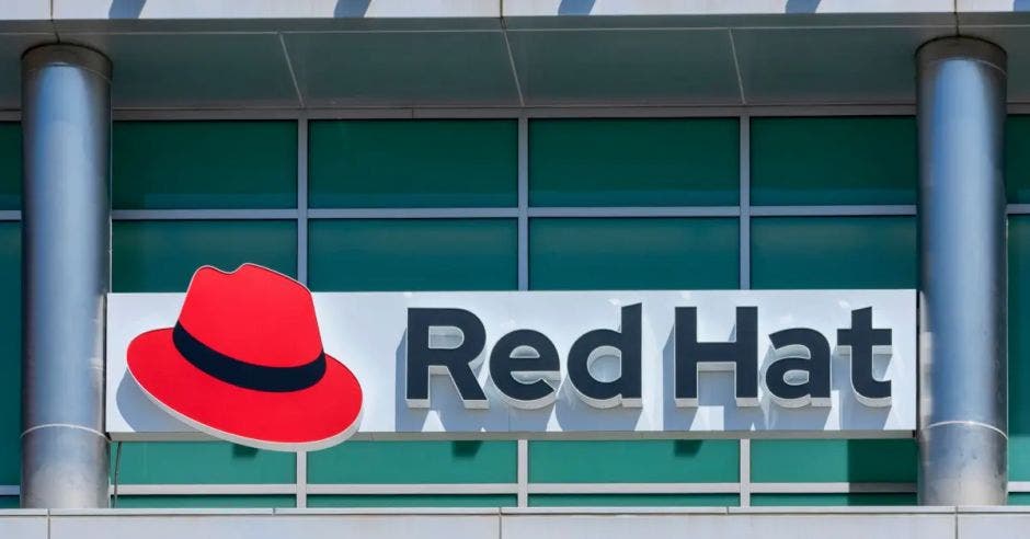 red hat programación tecnología codigo abierto