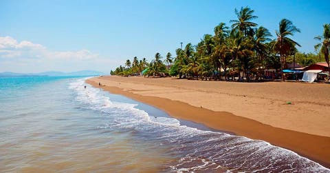Vista desde la playa de Puntarenas, Costa Rica