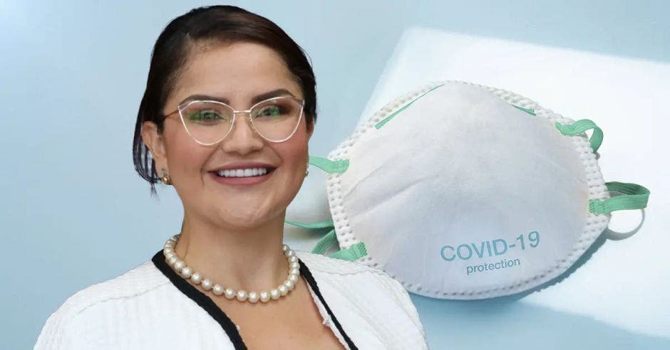 Joselyn Chacón ministra de salud covid 19 mascarilla aumento casos vacunas