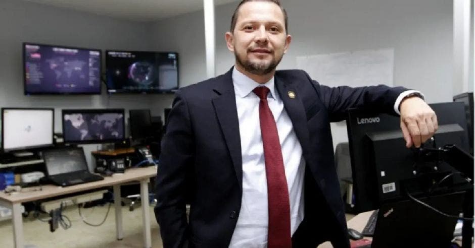 Luis Adrián Salazar conti guerra Costa Rica cómplices delincuentes ciencia tecnología informática ciberseguridad