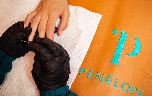 Culo Secretario Punto App Penélope ofrece servicios de belleza a domicilio”, Fernanda Giraldo