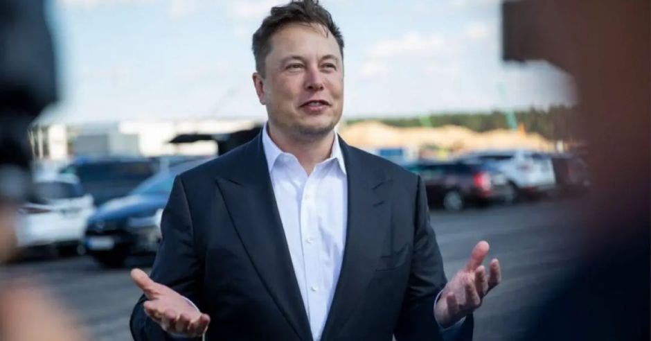 Elon Musk tesla teletrabajo twitter demanda 5G spacex Rodrigo Chaves