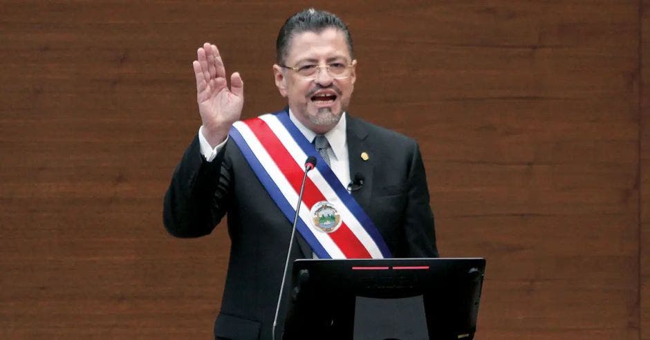 Rodrigo Chaves visitó hoy la Corte Suprema de Justicia. Archivo/La República.