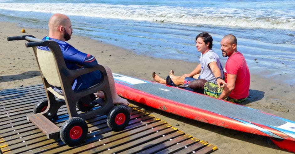 Cada playa accesible es un logro para todas las personas. Cortesía/La República.