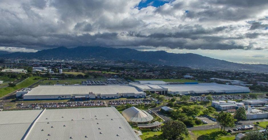 intel costa rica restauración agua protección 150 hectáreas bosque río grande de tárcoles gran área metropolinata cuencas hidrográficas cordillera volcánica central agua tica