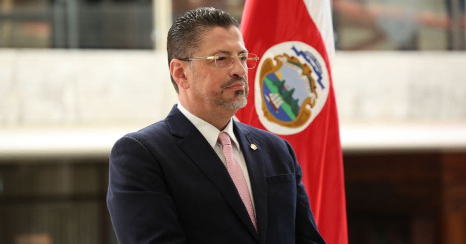 El 69% de los costarricenses considera que Rodrigo Chaves sí está cumpliendo con las promesas de campaña. Cortesía/La República