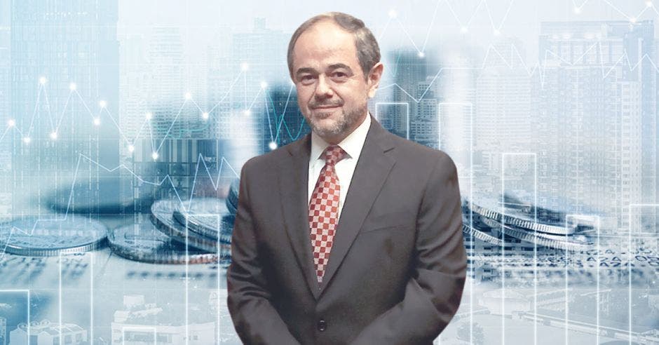 Bernardo Alfaro, gerente general del Banco Nacional