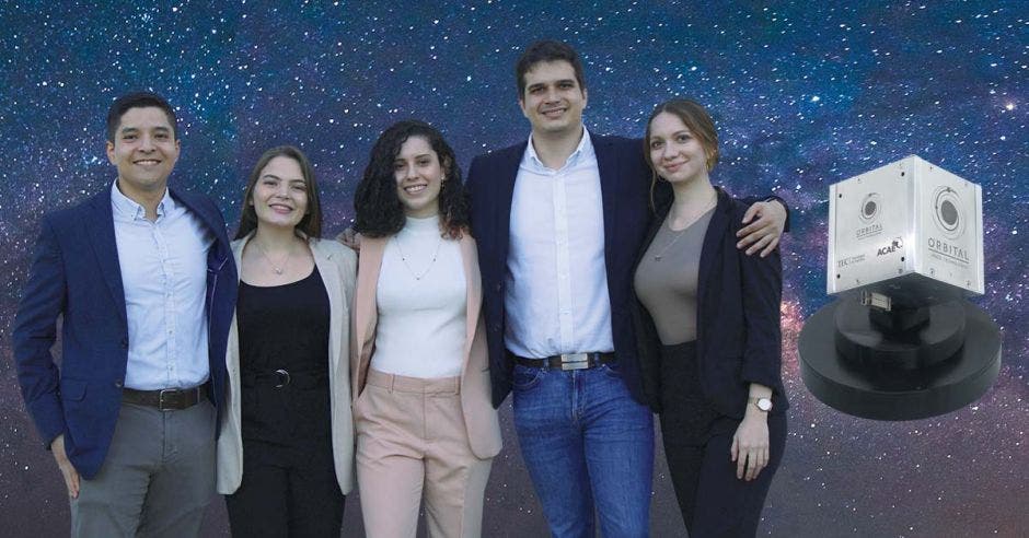 Mauricio Rodríguez, María Fernanda del Barco León, Valeria Dittel Tortós, Carlos Rodríguez Delgado y Sofía Ramírez Arana, son parte de OST, una compañía tica compuesta por alumnos del TEC. Cortesía/ La República