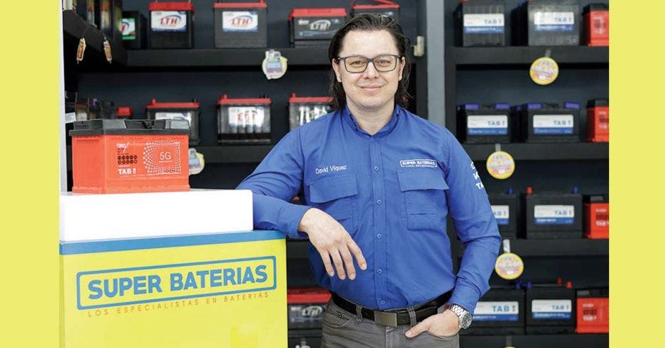 David Víquez, Gerente General de Super Baterías