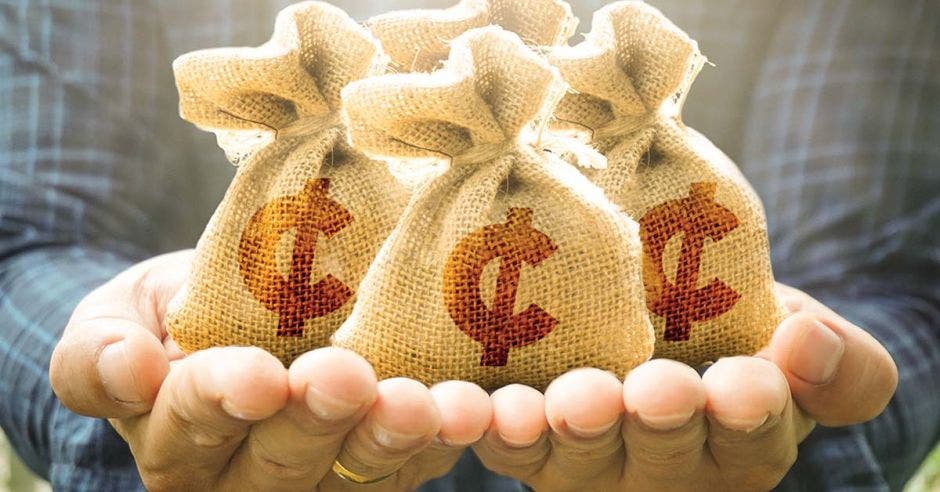 En total, se han ejecutado 226 mil operaciones crediticias entre todos los bancos del país. Shutterstock/La República.