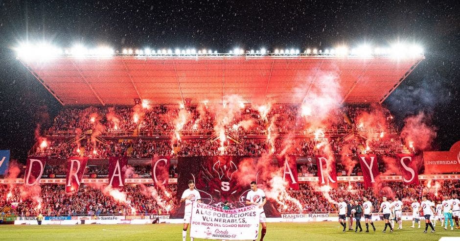 Saprissa estadio dracarys