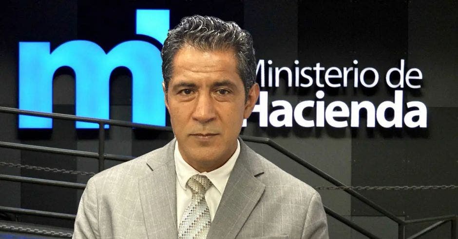 Nogui Acosta, ministro de Hacienda. Archivo/La República.