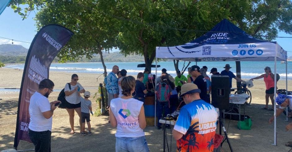 Urbano Beach Clean Up