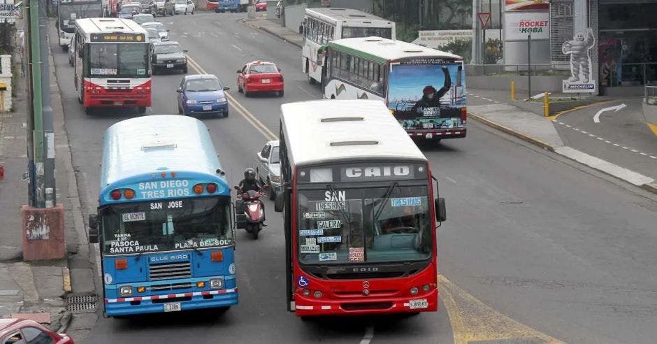 aumento extraordinario tarifa buses aresep precios combustibles gastos administrativos