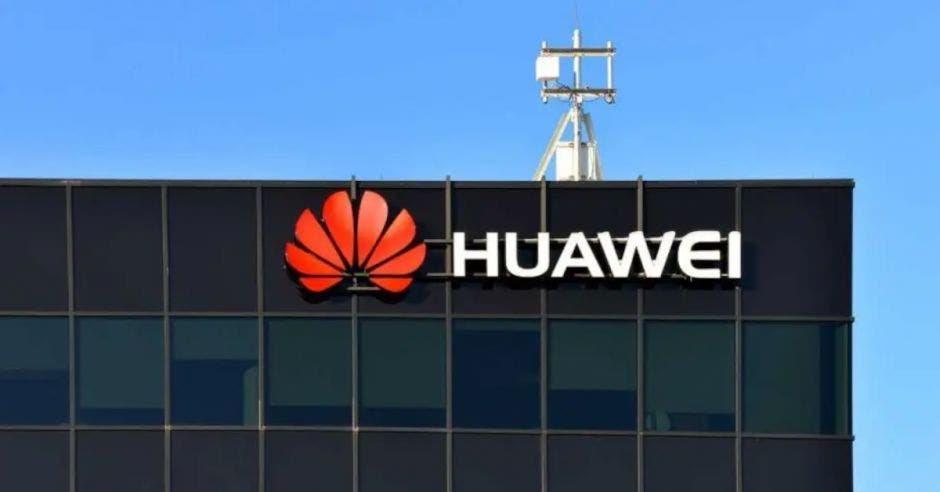 Huawei informe anual ingresos $93 mil millones utilidad neta $5 mil millones operaciones estables resiliencia desarrollo sostenible
