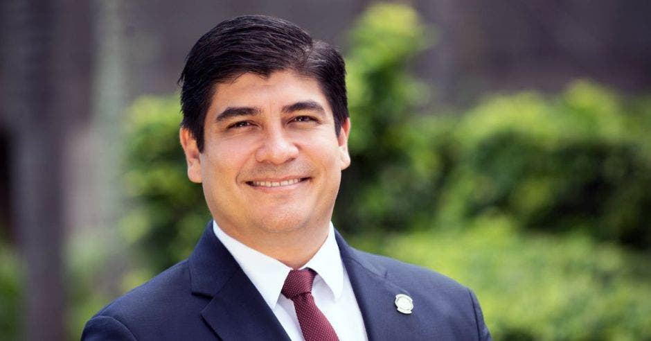 Carlos Alvarado