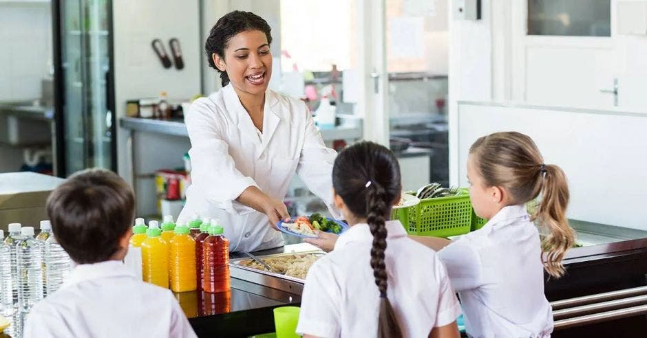 periodo vacaciones escolares comedores estudiantiles zonas vulnerables país ofrecer servicio almuerzo horario lunes viernes 11 a.m. 1 p.m. comunicó lunes ministerio educación dirección programas equidad