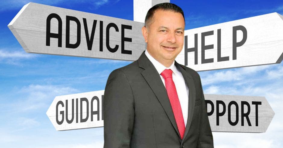 Rodolfo Villalobos le da un consejo al futuro presidente de la Federación