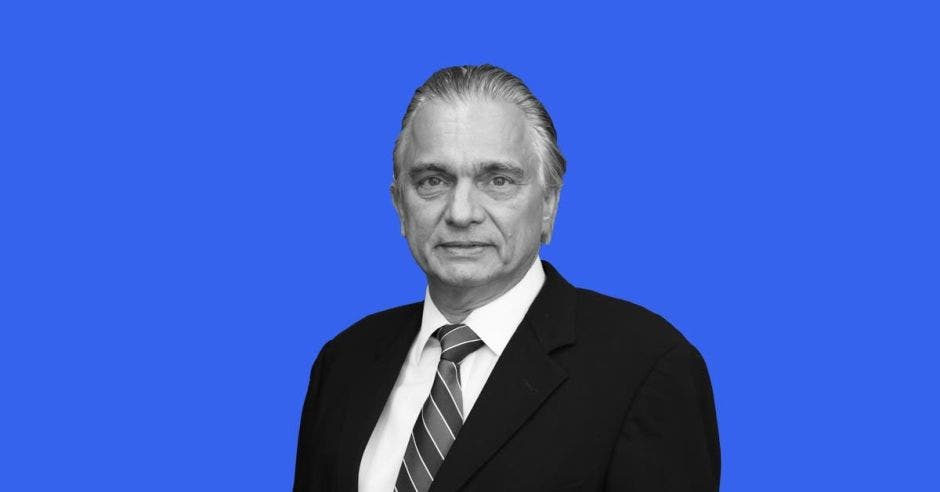 Arnoldo André Ministro de Relaciones Exteriores