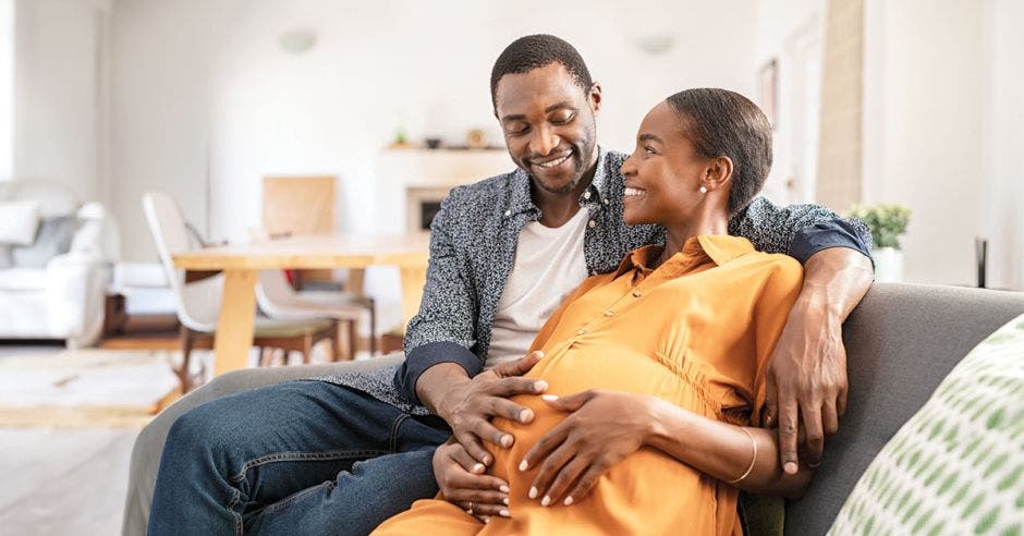 mujer embarazada, planificación familiar, seguro de maternidad