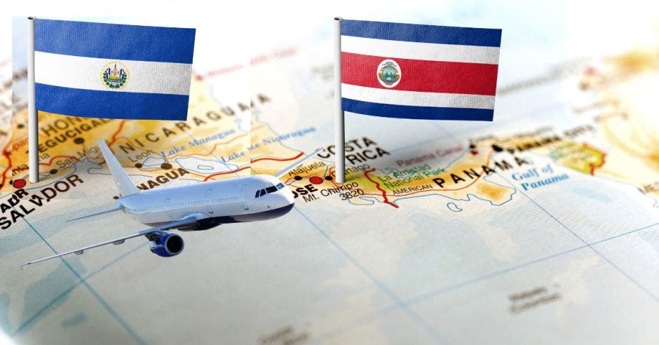 vuelos El Salvador Costa Rica