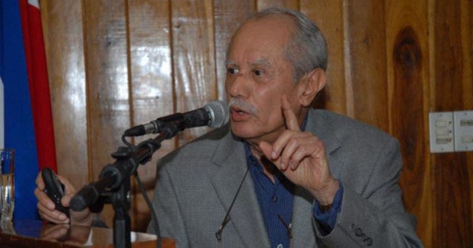 científico Rodrigo Zeledón atribuyen numerosas investigaciones causas síntomas tratamiento mal chagas falleció 93 años dio a conocer academia nacional ciencias costa rica organización fue miembro fundador