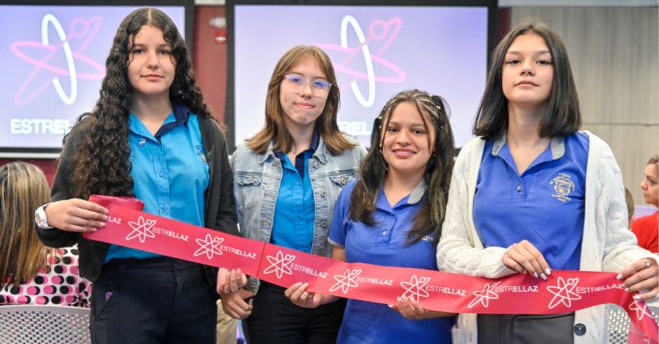 abrir nuevas oportunidades mujeres ciencia promover interés acceso adolescentes áreas stem empoderando jóvenes formentando igualdad género campo objetivo programa estrellaz proyecto desarrollado firma astrazeneca alianza fundación paniamor mep