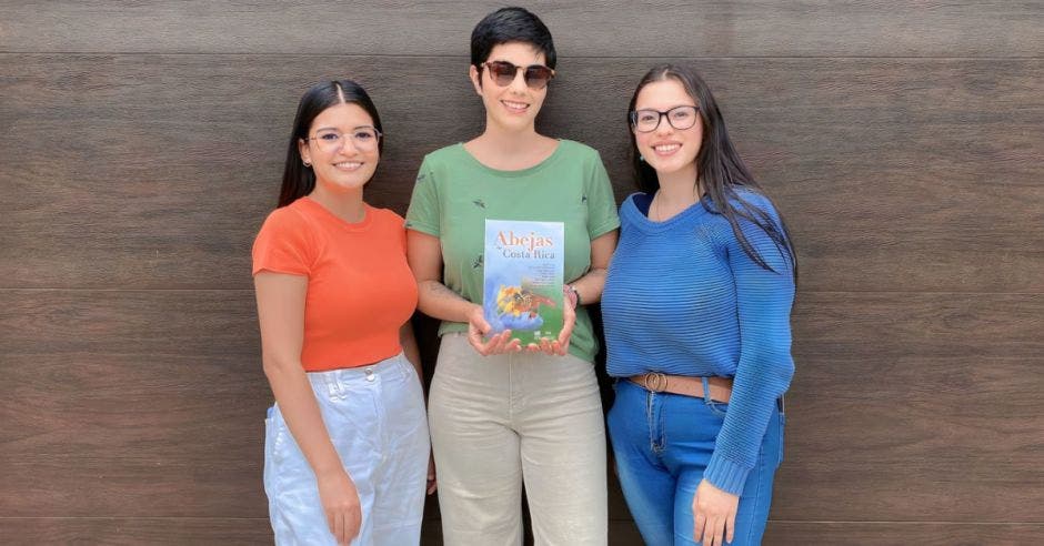 Melanie Espinoza, Mariana Acuña y Nicolle Gamboa alcanzaron triunfo histórico ganar categoría creadores impacto IA competencia internacional intel IA Impact Festival evento reunió estudiantes 26 países